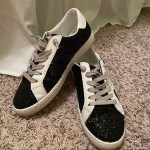 VINTAGE HAVANA Black Glitter Sneakers